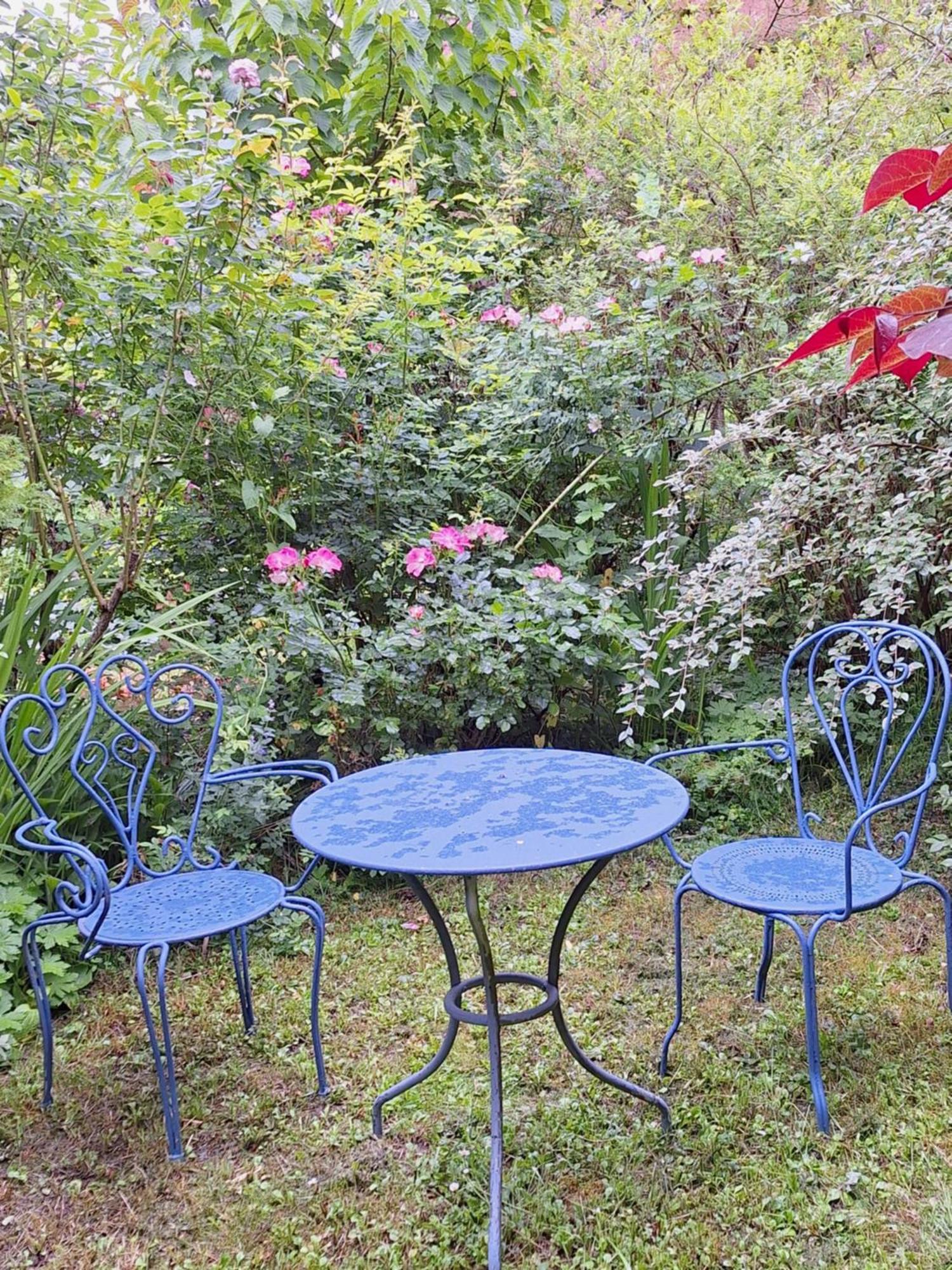 Les Insolites Watronville Bagian luar foto