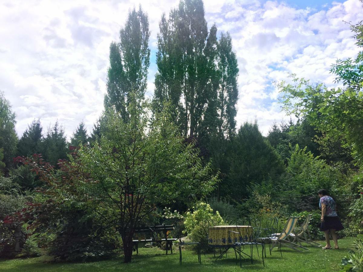 Les Insolites Watronville Bagian luar foto